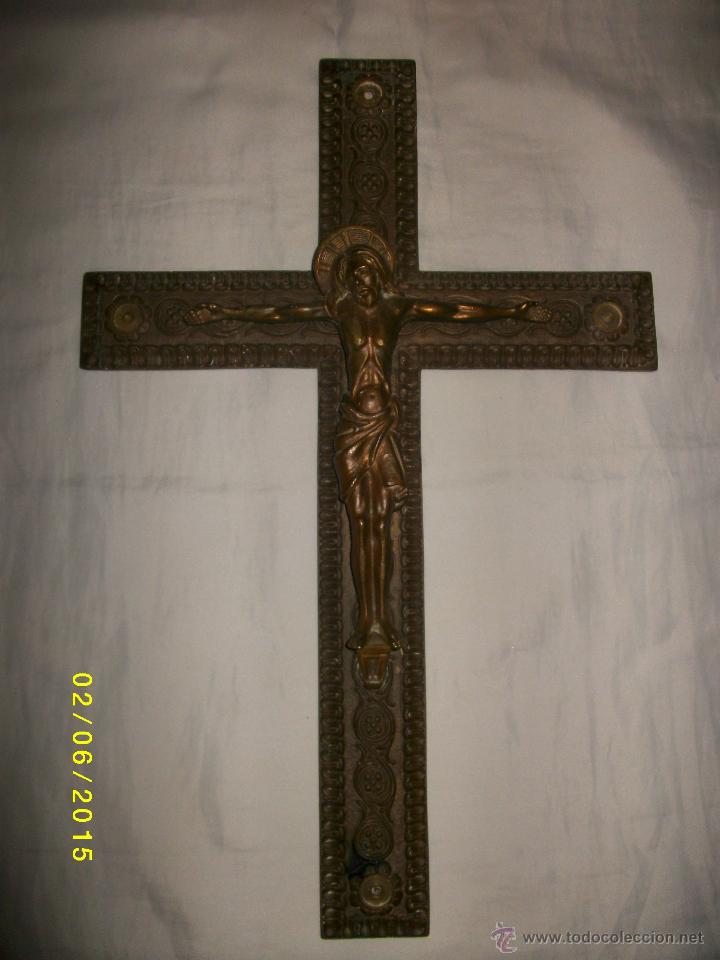Arte: CRISTO CRUCIFICADO EN BRONCE DEL SIGLO PASADO - Foto 1