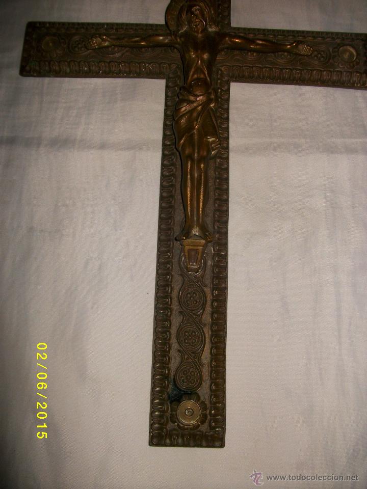 Arte: CRISTO CRUCIFICADO EN BRONCE DEL SIGLO PASADO - Foto 2