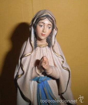 Arte: Virgen de Lourdes en madera policromada - Foto 2