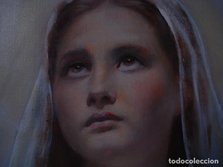 Arte: Excelente Virgen ni&ntilde;a oleo sobre lienzo - Foto 2