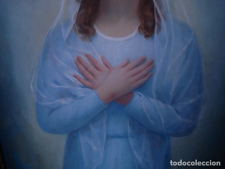 Arte: Excelente Virgen ni&ntilde;a oleo sobre lienzo - Foto 10