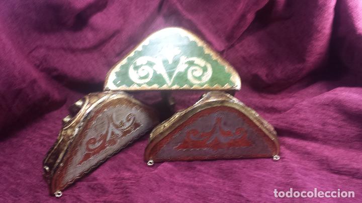 Arte: TRIO   DE  M&Eacute;NSULAS  FLORENTINAS  EN  MADERA - Foto 5