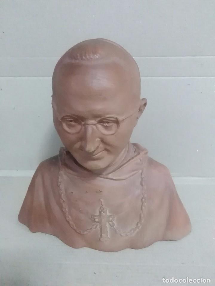 Arte: Terracota obispo - Foto 1