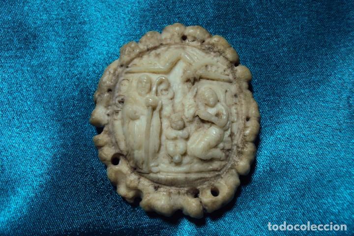 Arte: Nacimiento tallado en roseta de cuerna de ciervo - Foto 2