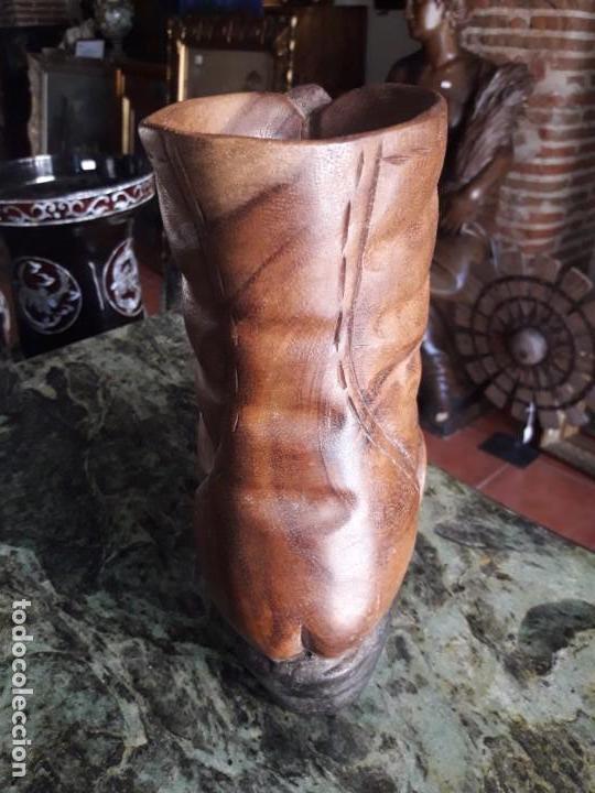 Arte: Bota escultura - Foto 2