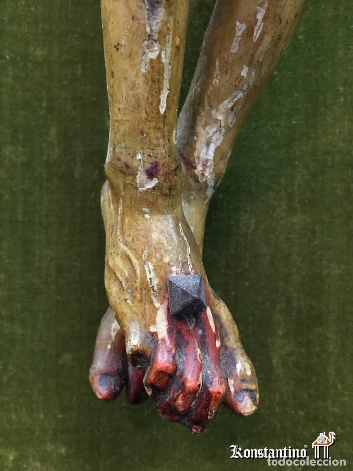 Arte: Cristo en madera sobre retablo - Foto 6