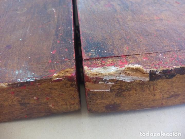 Arte: Antiguo tr&iacute;ptico de madera tallada, dorada y policromada. - Foto 6