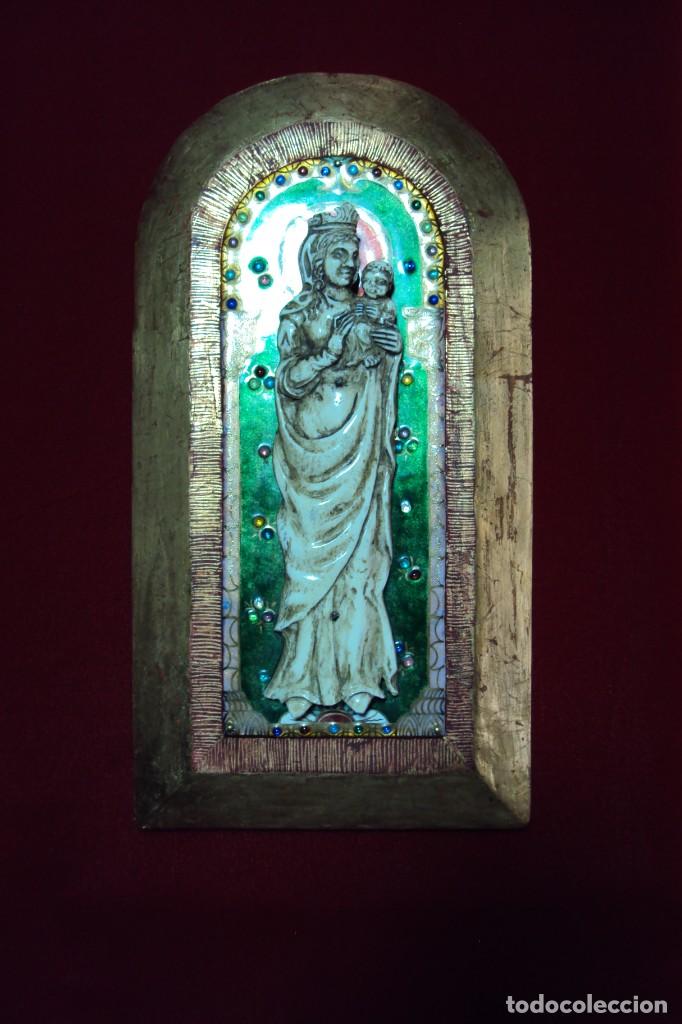 Arte: Virgen g&oacute;tica con ni&ntilde;o - Foto 1
