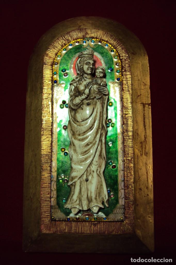 Arte: Virgen g&oacute;tica con ni&ntilde;o - Foto 2