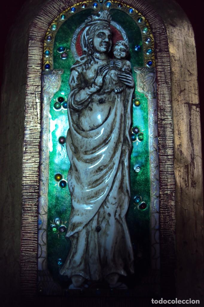 Arte: Virgen g&oacute;tica con ni&ntilde;o - Foto 3