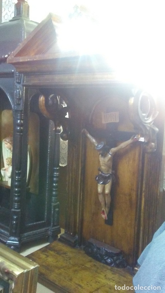 Arte: CRISTO CRUCIFICADO EN CAPILLA DE MADERA - Foto 3