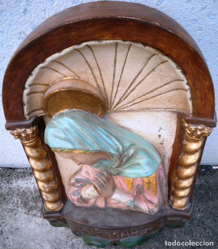 Arte: cuadro religioso de virgen en escayola - Foto 2