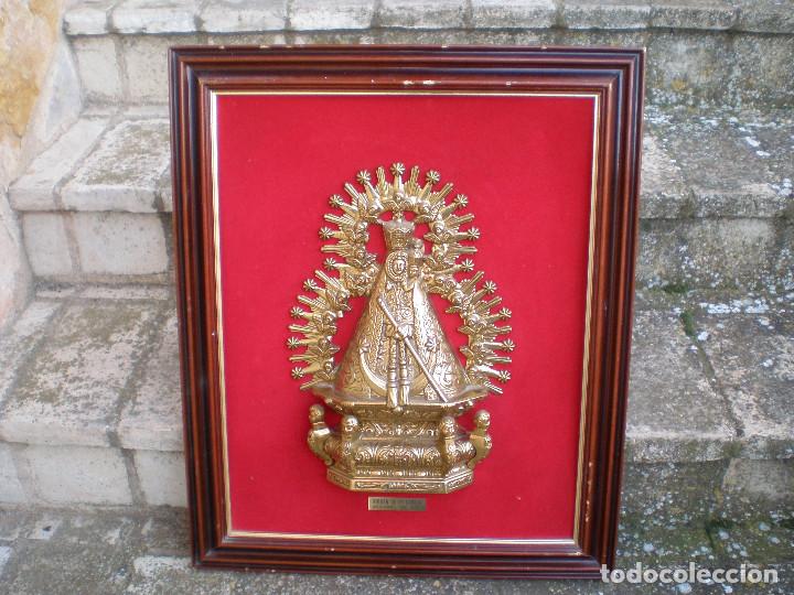 Arte: Virgen enmarcada de bronce - Foto 1