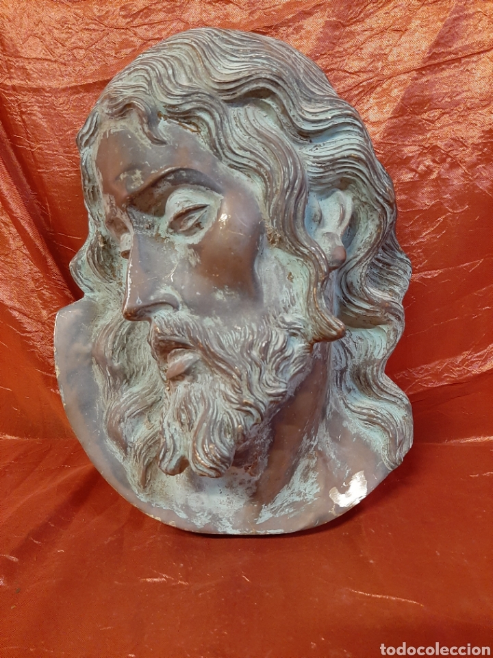 Arte: Antigua escultura, busto de Jesús, Jesucristo, hecho de bronce. Conserva su pátina. Grande. - Foto 1 - 197201567