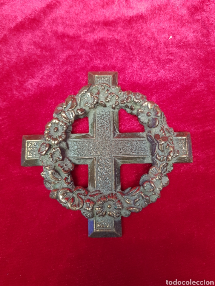 Arte: Antigua cruz de bronce - Foto 2
