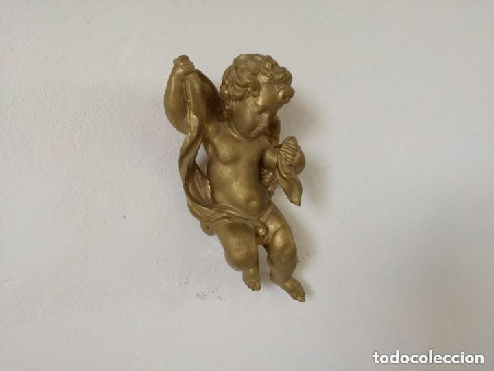 Arte: Querub&iacute;n en estuco, pintado en dorado aprox 32 cms - Foto 1
