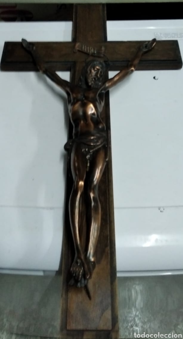 Arte: Crucifijo de bronce - Foto 1