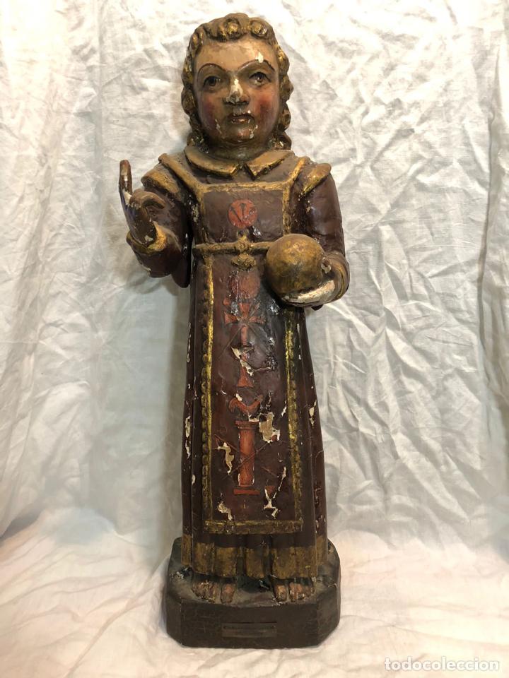 Arte: MUY ANTIGUO NIÑO EN TALLA DE MADERA POLICROMADO, RESTOS DE DORADO Y POLICROMIA ORIGINAL. Lote 247659320
