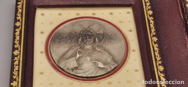 Arte: Estuche con dos medallones de Jesucristo y la Virgen Maria - Foto 5 - 287973008