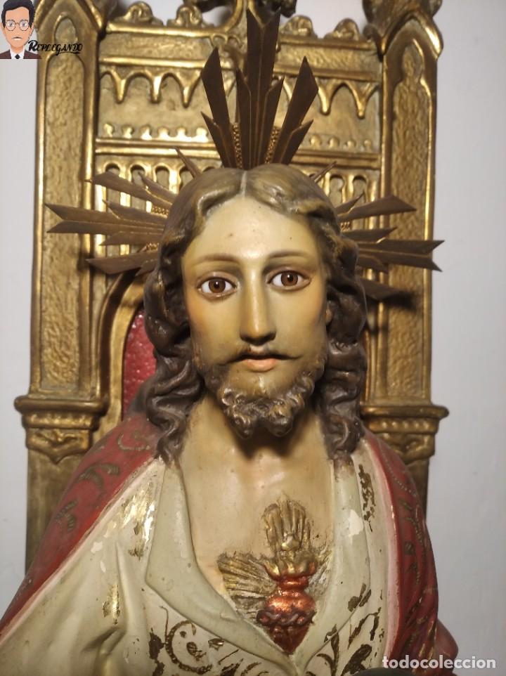 ANTIGUO SAGRADO CORAZÓN DE JESÚS - OLOT - EL ARTE CRISTIANO - POLICROMADO - OJOS DE CRISTAL - 61 CM (Arte - Arte Religioso - Escultura)
