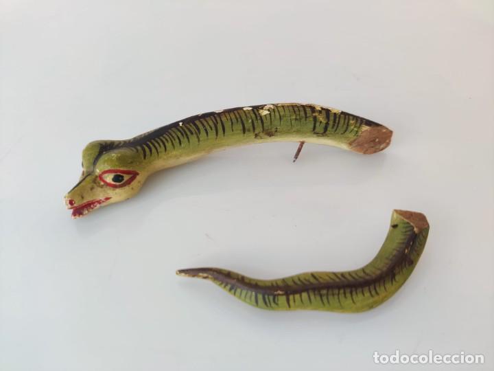Arte: Antigua serpiente del pecado en madera para peana virgen S.XVIII - Foto 5 - 303608238