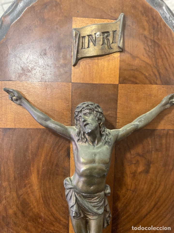 Arte: Bonito Cristo de bronce sobre madera - Foto 2