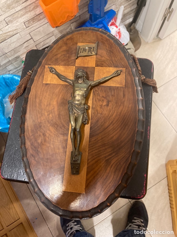 Arte: Bonito Cristo de bronce sobre madera - Foto 1