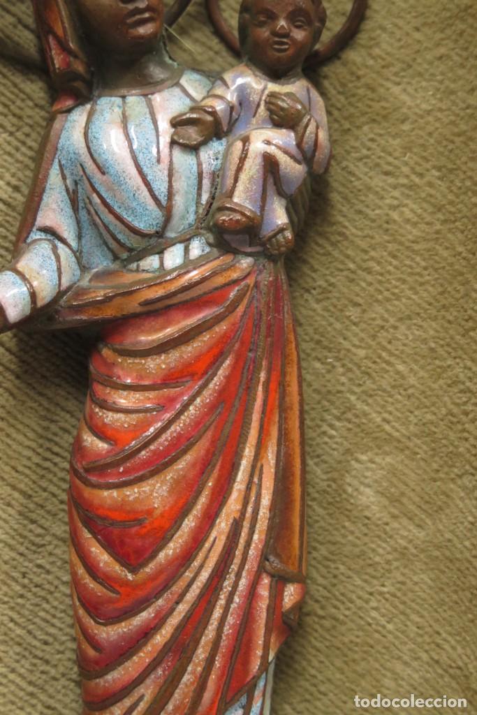 Arte: VIRGEN CON NI&Ntilde;O. ESMALTE. 1950 - Foto 4