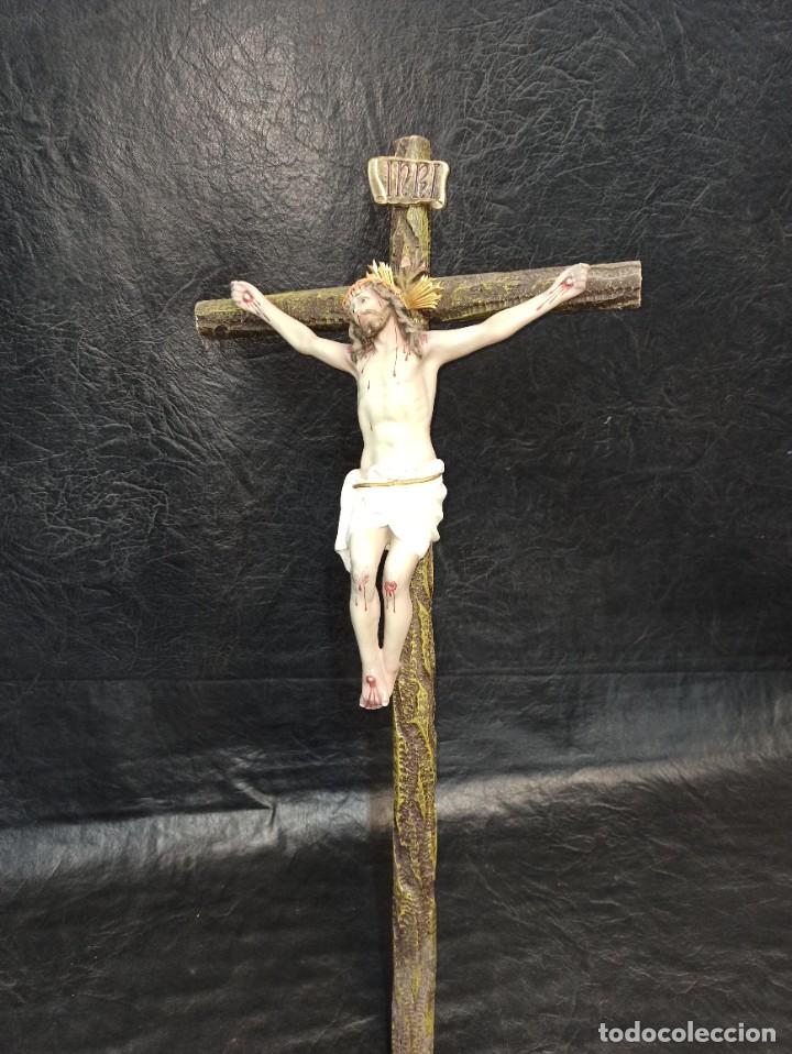 Arte: Excepcional Cristo crucificado de Olot. A4 - Foto 1