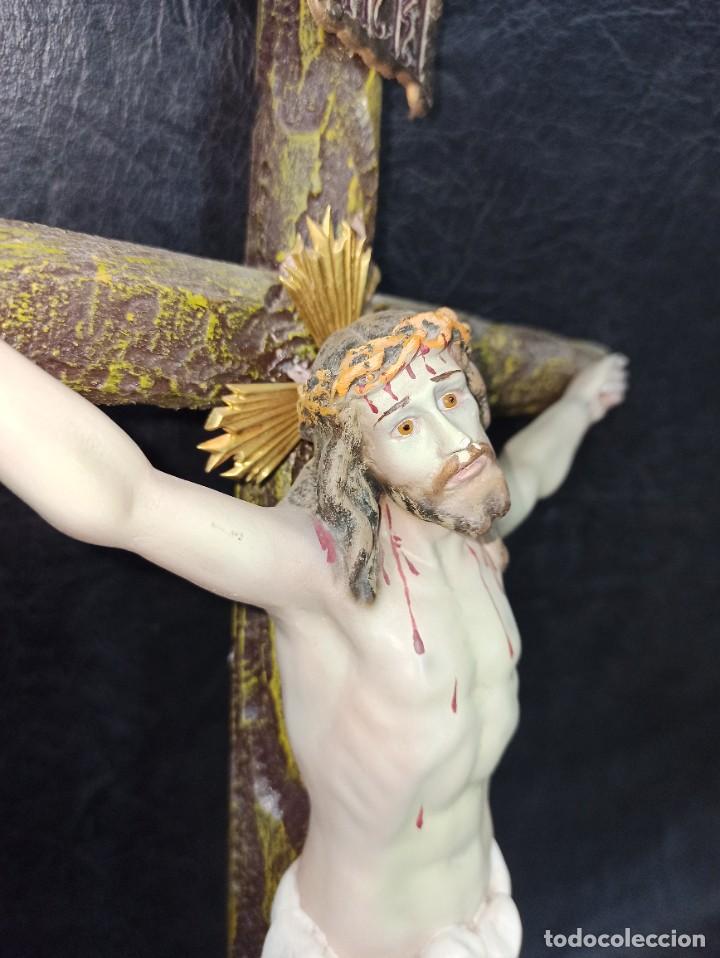 Arte: Excepcional Cristo crucificado de Olot. A4 - Foto 3