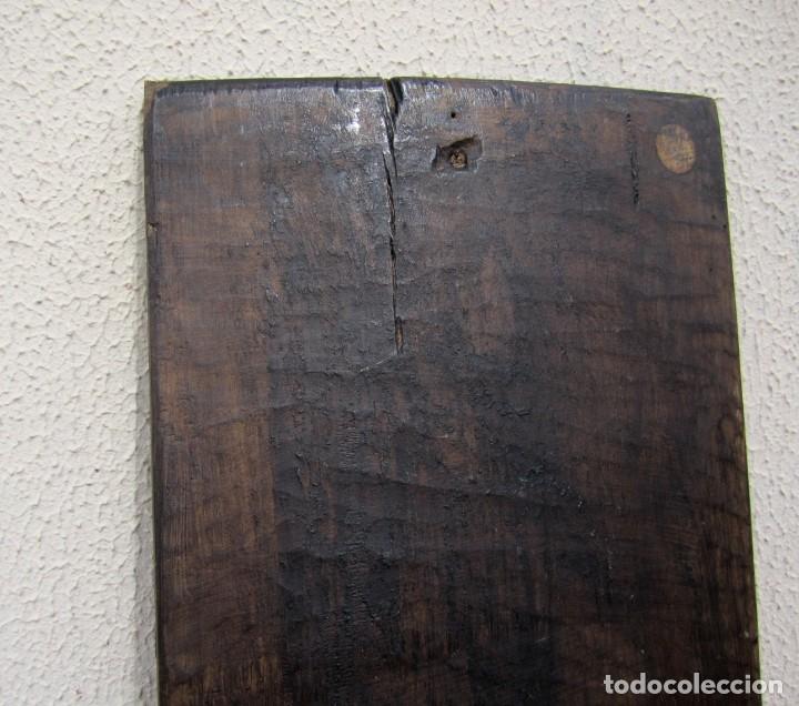 Arte: Tabla tallada, representando obispo - Foto 6
