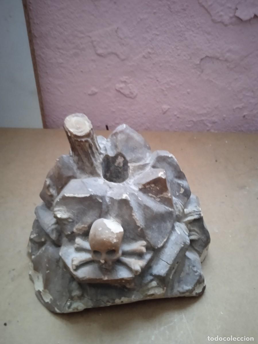 Arte: Base para un Cristo antiguo - Foto 1