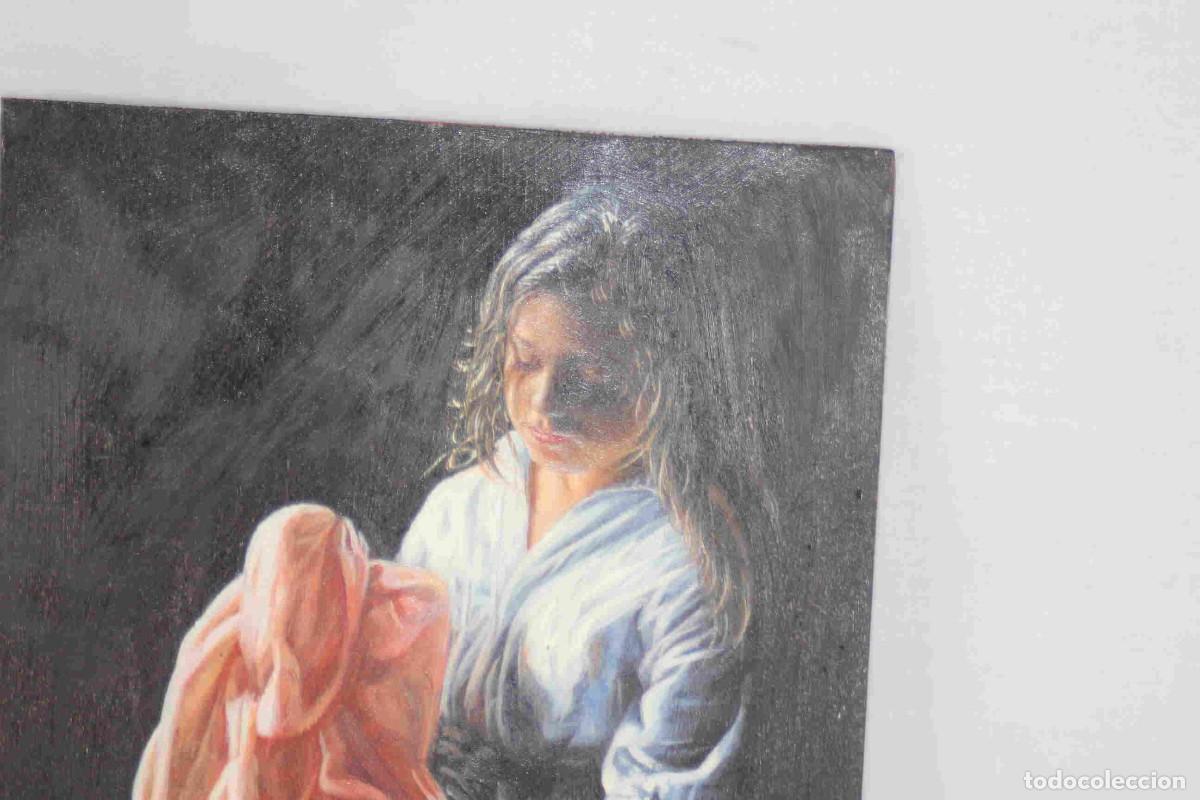 Arte: OLEO SOBRE TABLA NI&Ntilde;A GUARDANDO ROPA - Foto 3