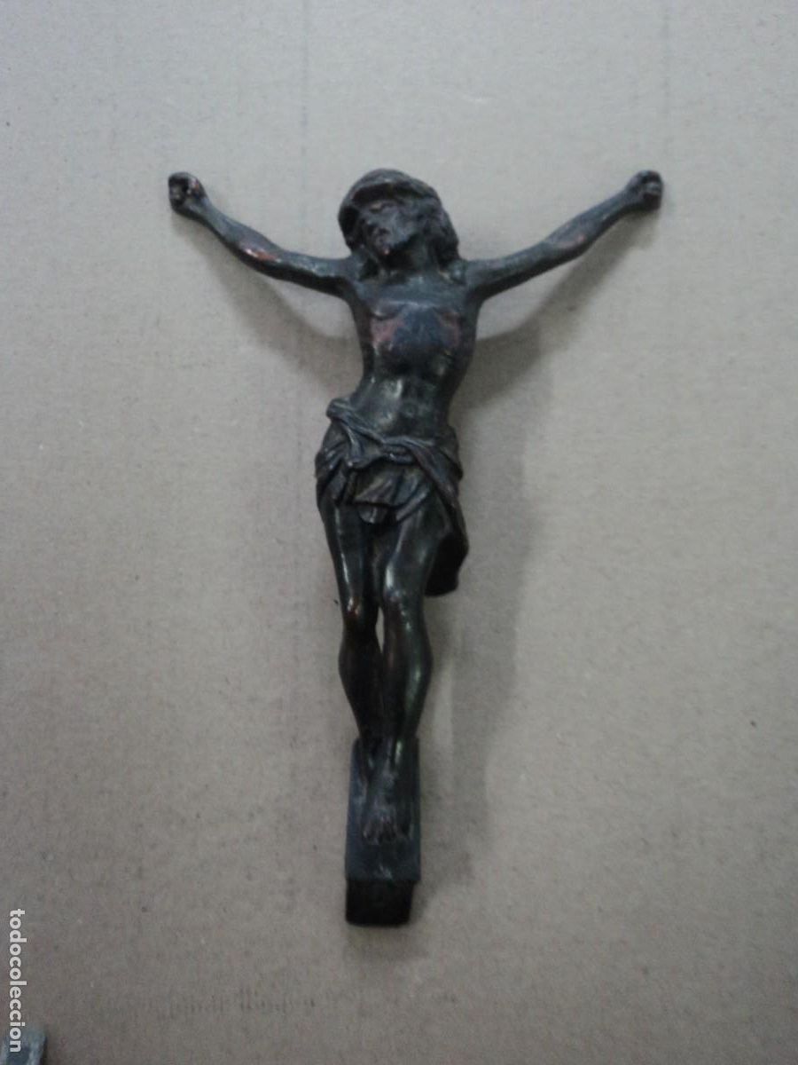 Arte: figura de Cristo de metal - Foto 1
