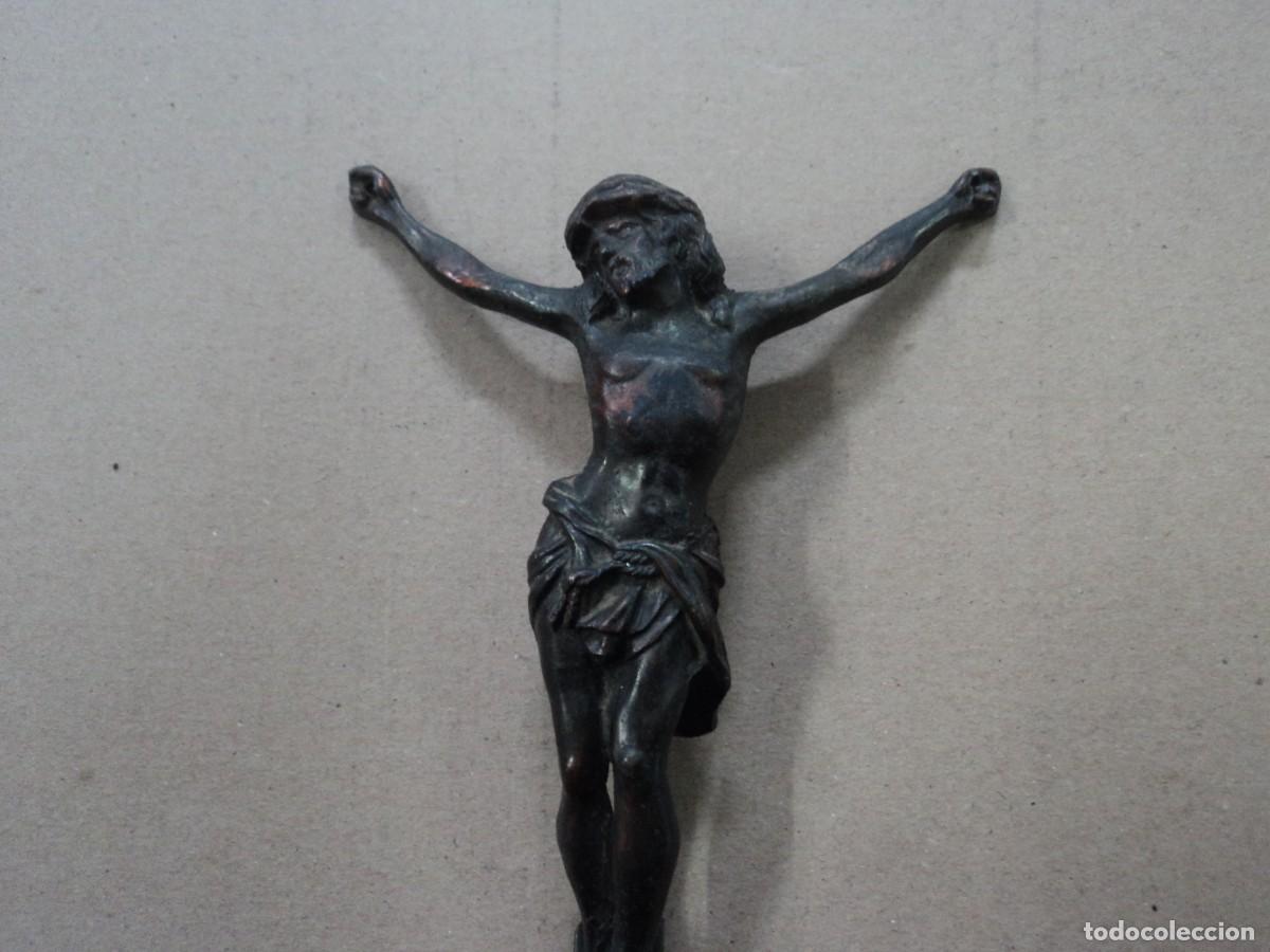 Arte: figura de Cristo de metal - Foto 3