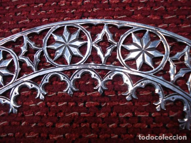 Arte: Gran corona calada de plata - Foto 2