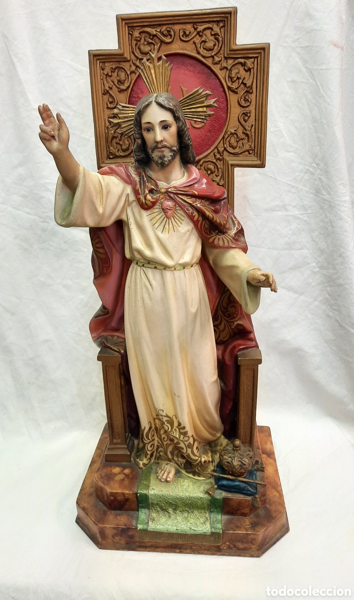 Arte: Cristo Jes&uacute;s entronado de Olot - Foto 1