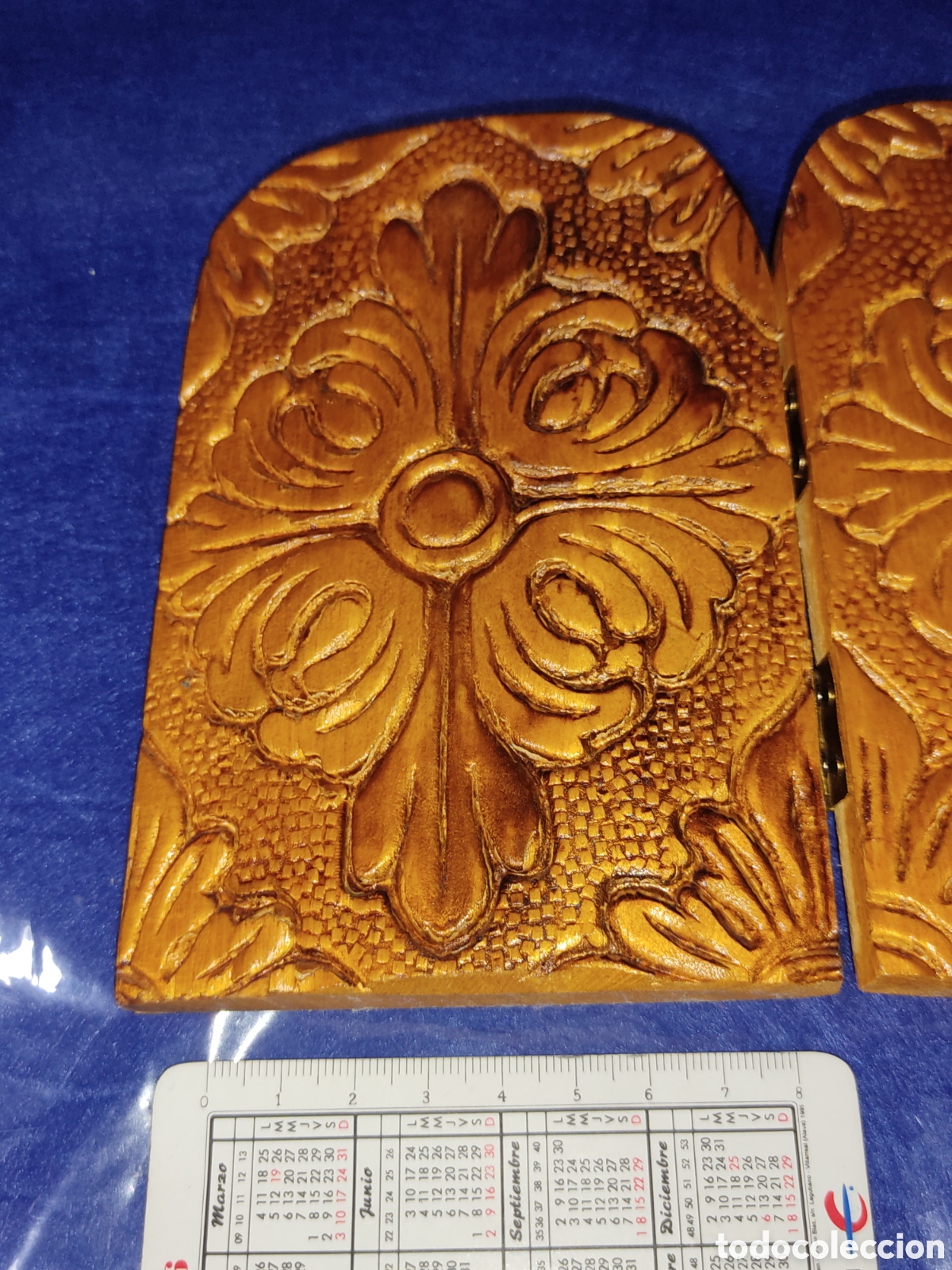 Arte: Tr&iacute;ptico de madera tallada y laminas - Foto 6