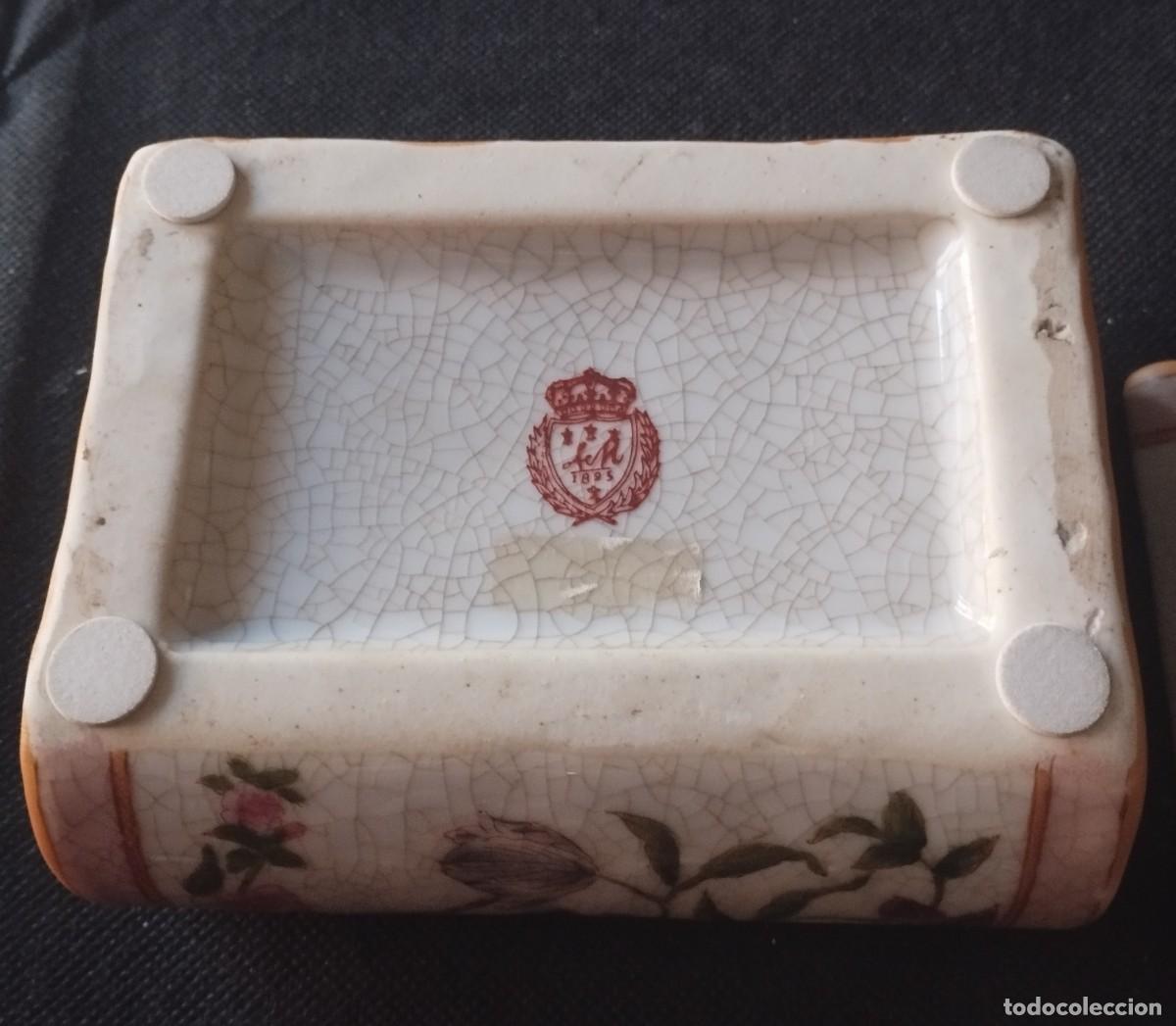 Arte: Antigua caja rectangular de porcelana con angelote de bronce - Foto 7