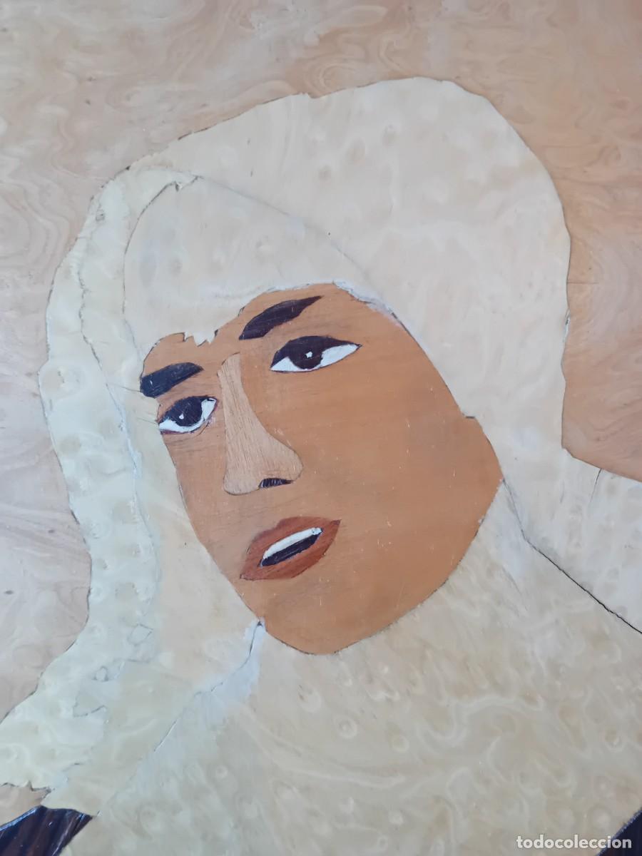 Arte: Monja taracea con distintos tipos de maderas - Foto 2
