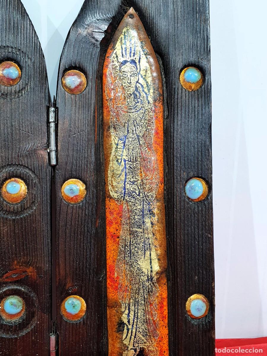 Arte: -ICONO TRIPTICO ESMALTE SOBRE COBRE CON ALTAR DE MADERA. - Foto 5