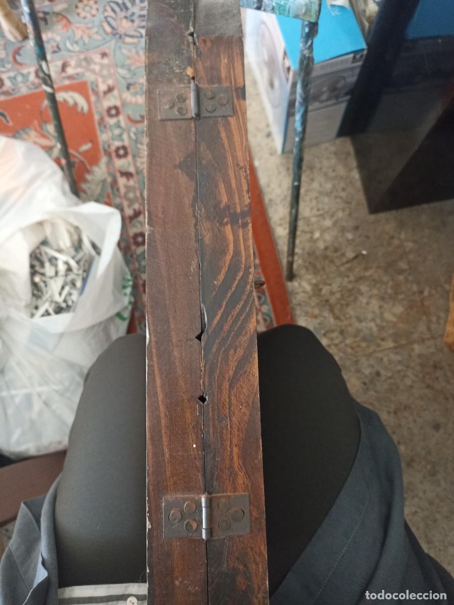 Arte: Retablo tr&iacute;ptico. Madera tallada policromada. - Foto 9