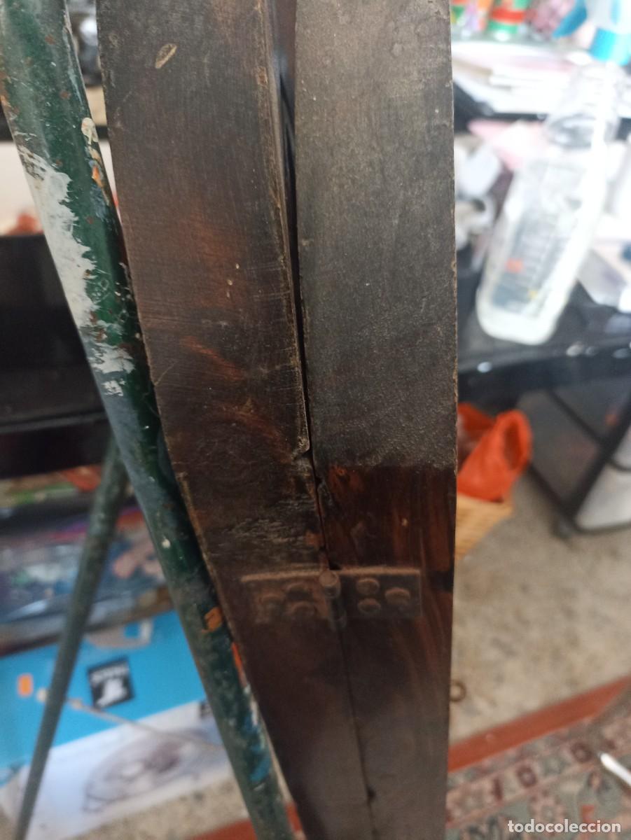 Arte: Retablo tr&iacute;ptico. Madera tallada policromada. - Foto 11