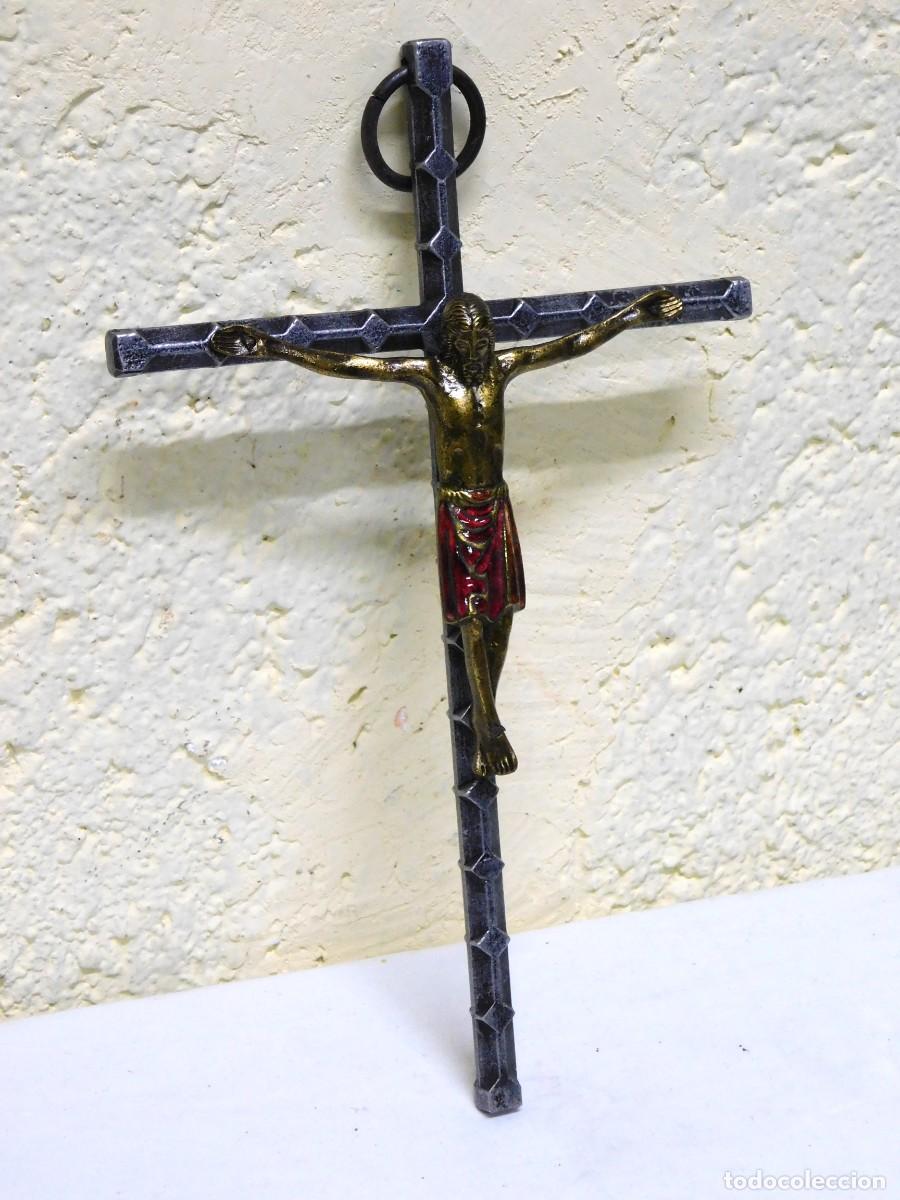 Arte: CRUCIFIJO DE BRONCE - JOAN MAYN&Eacute; - Foto 2