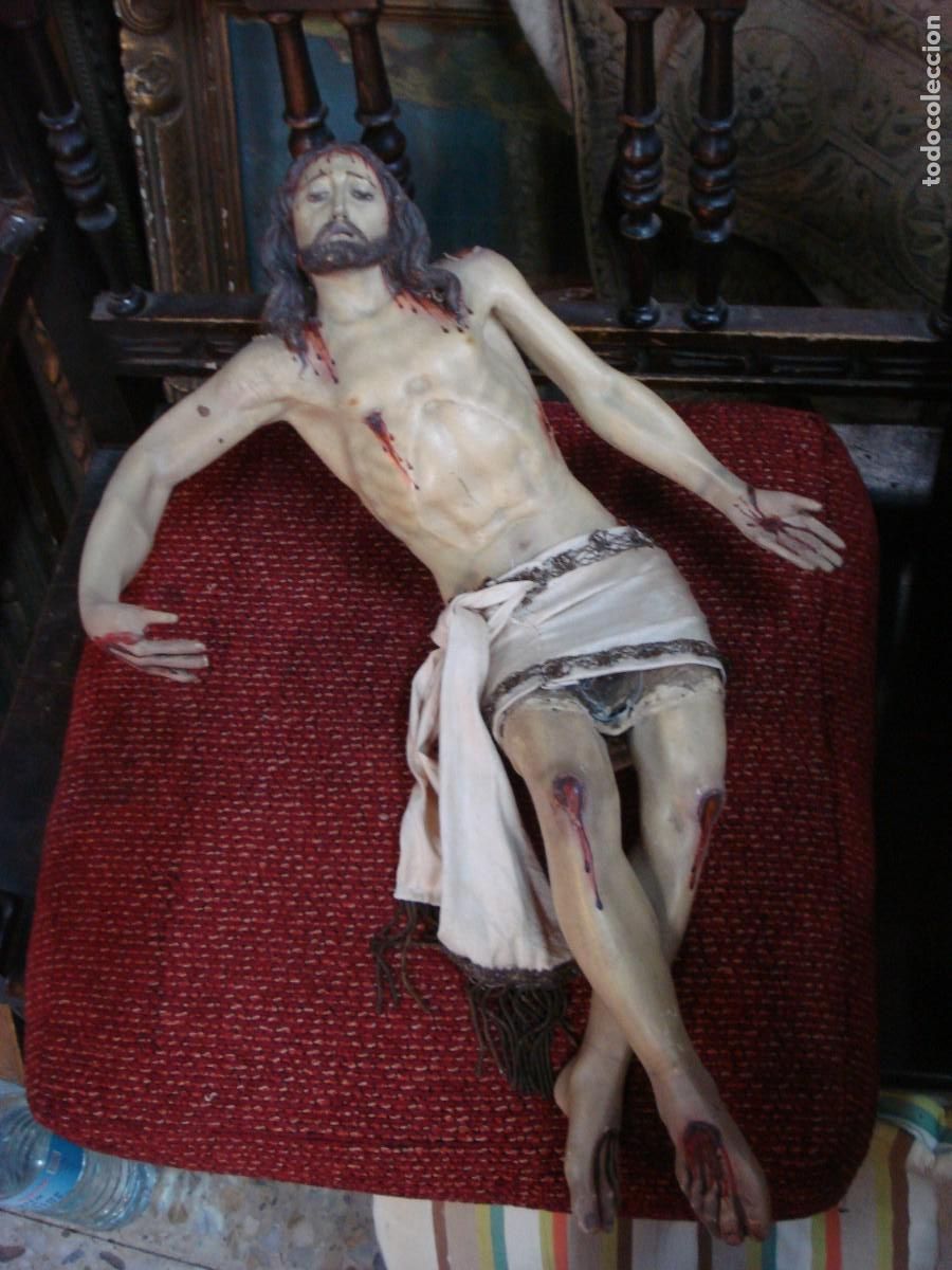 Arte: Cristo Yacente talla de madera policromada - Foto 1