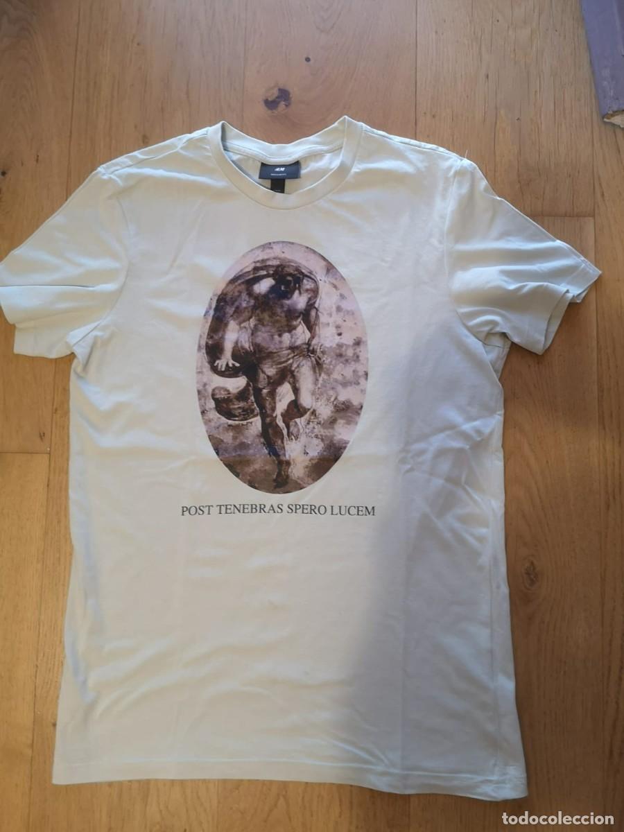 Arte: camiseta Post Tenebras Spero Lucem - Foto 1