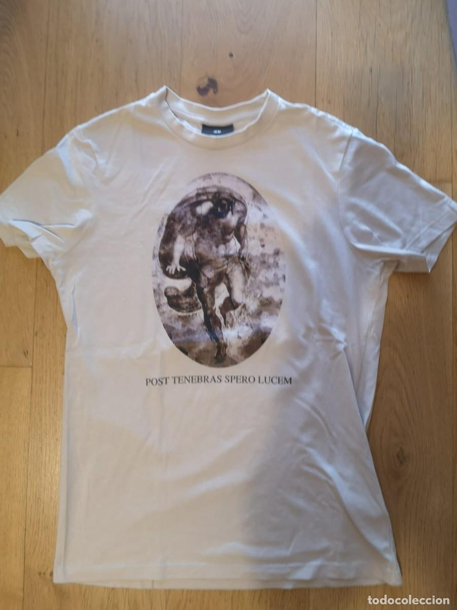 Arte: camiseta Post Tenebras Spero Lucem - Foto 2