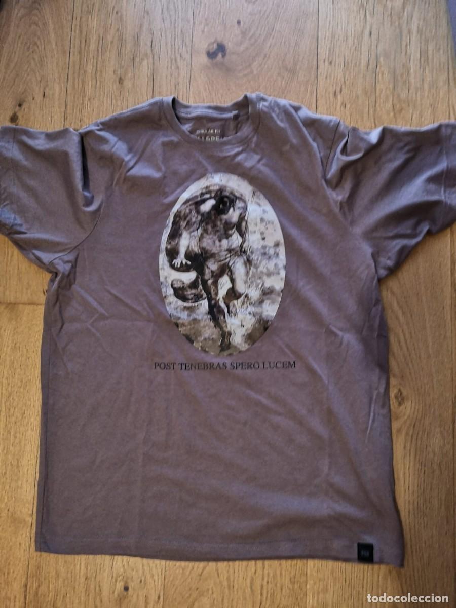 Arte: camiseta Post Tenebras Spero Lucem - Foto 4
