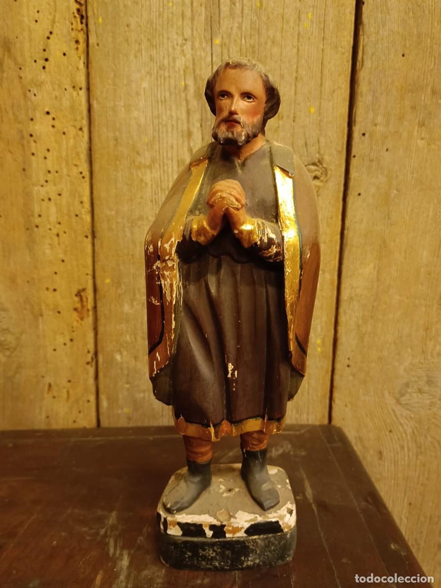 Arte: Talla de madera de Santo orando - Foto 1