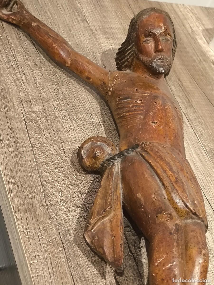 Arte: cristo en madera tallada muy antiguo. - Foto 2